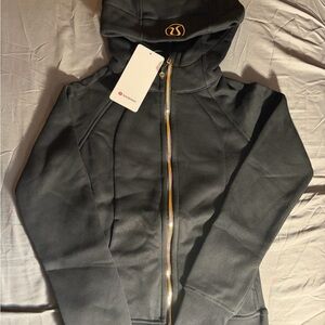 Lululemon Black Scuba - Size 4